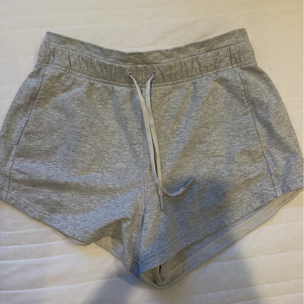 Lululemon Inner Glow Shorts 3” Heathered Core Ultra Light Gray